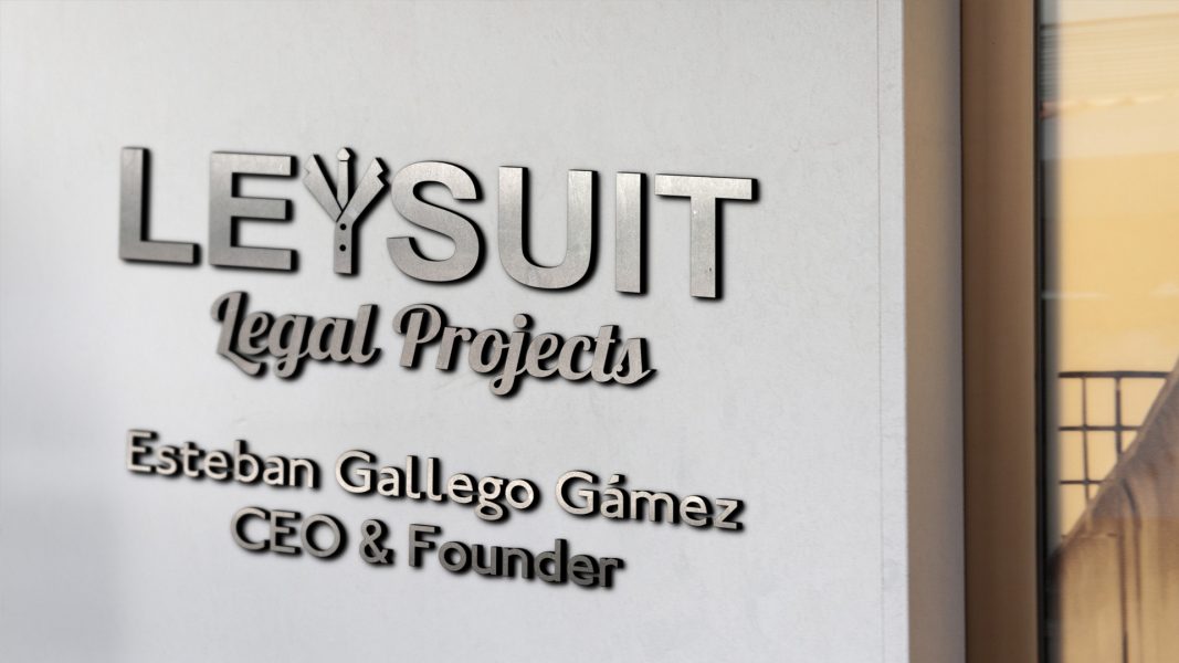 ley-suit-03